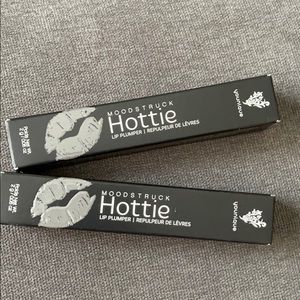 NIB Younique Moodstruck Hottie Lip Plumper